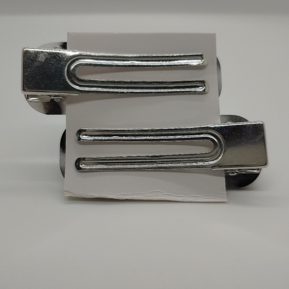 Barrettes Set of 2 Black, Silver and White - Picture 2 of 2